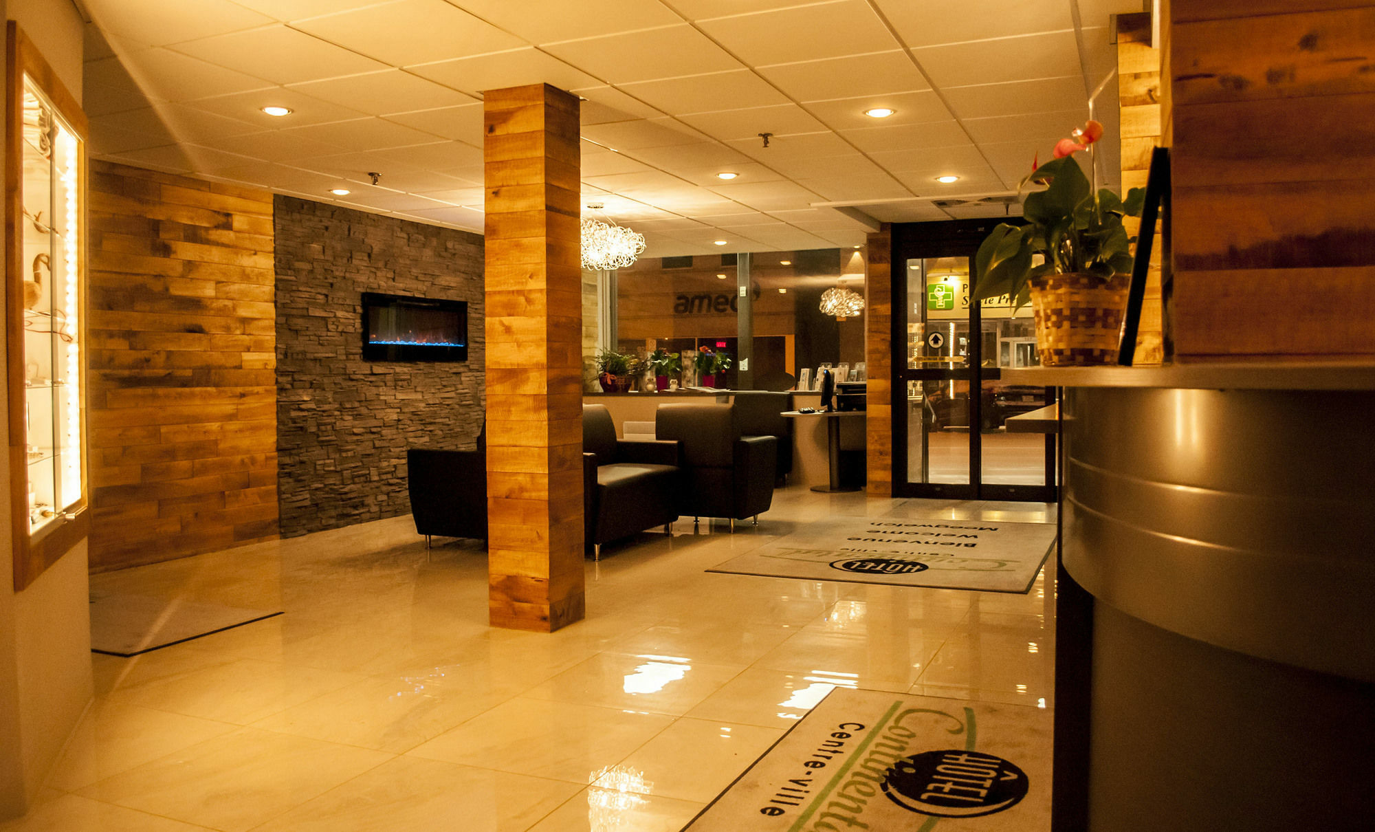 Hotel Continental Centre-Ville Val-d'Or Exterior photo